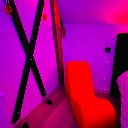 La Grand Cru Et Bdsm 3 Minutes De Beaune (Cote d'Or)